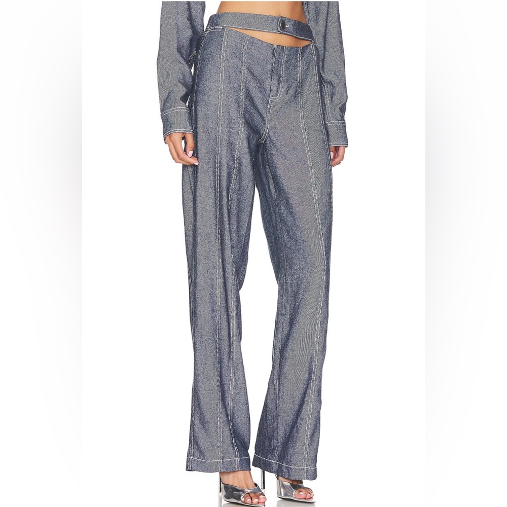 Cut out long pants
